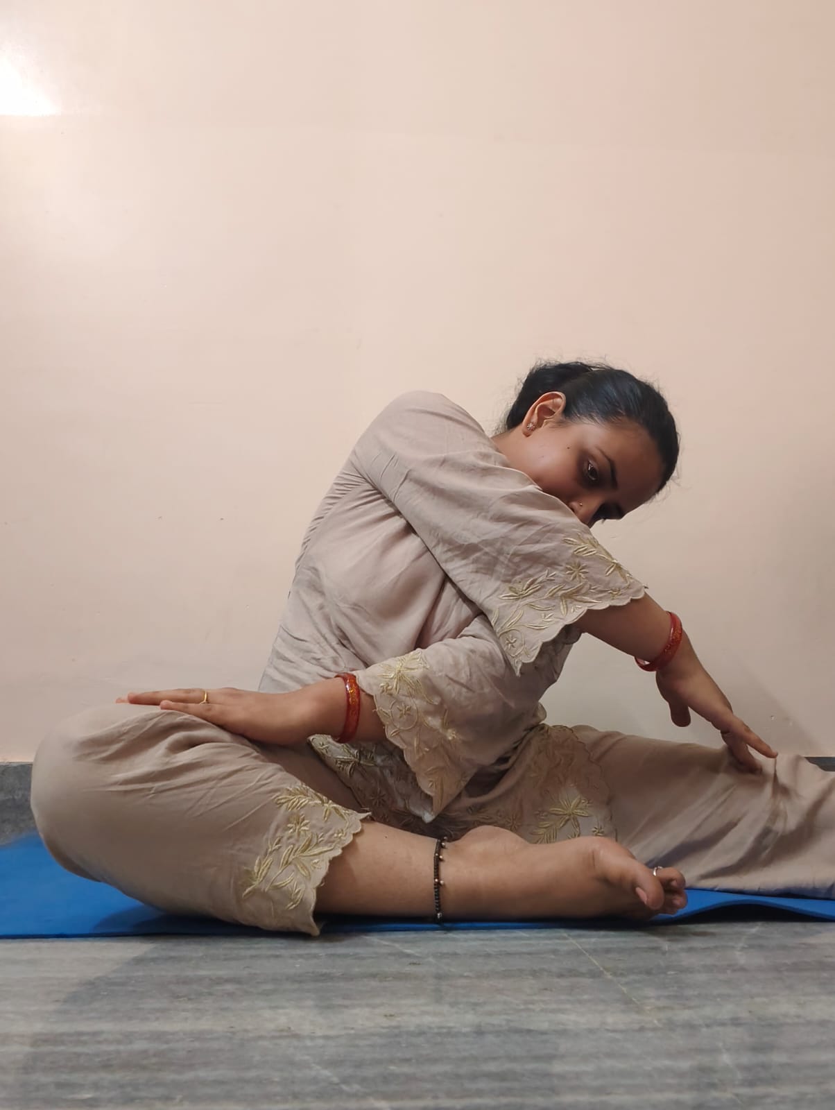 Komal — Live workshop with Devine Yoga