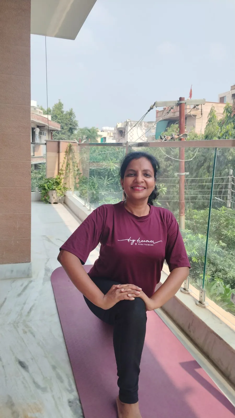 Devine Yoga Online trainer